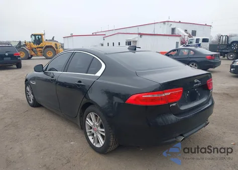 2019 Jaguar Xe 25T Premium из США, поврежденный, VIN SAJAD4FX1KCP49252